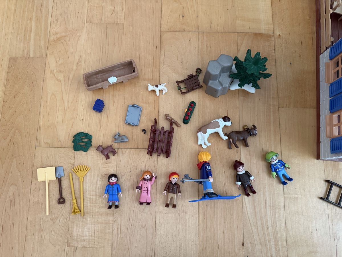 Playmobil Giocattoli: Playmobil Skihütte  – Usato da Chur venduto da Campoverdi 2