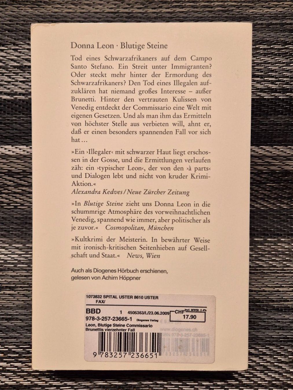 Bücher: Donna Leon: "Blutige Steine" – Gebraucht aus Rüttenen von Mushorn 1