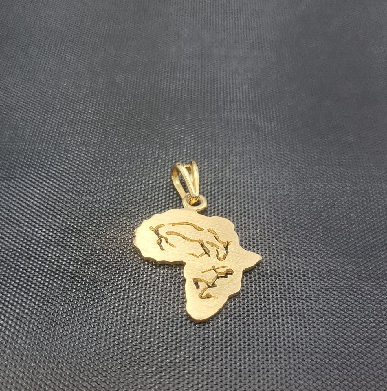 Ciondoli: Gold 585 Africa Anhänger – Usato da Wald ZH venduto da Dasilver