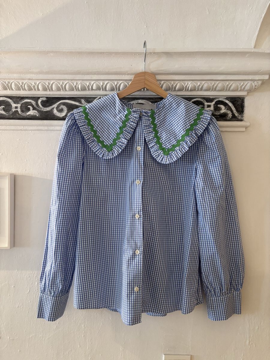 Chemisiers: Bluse  von La Veste – D'occasion à Erlenbach ZH par itemstobepruchased