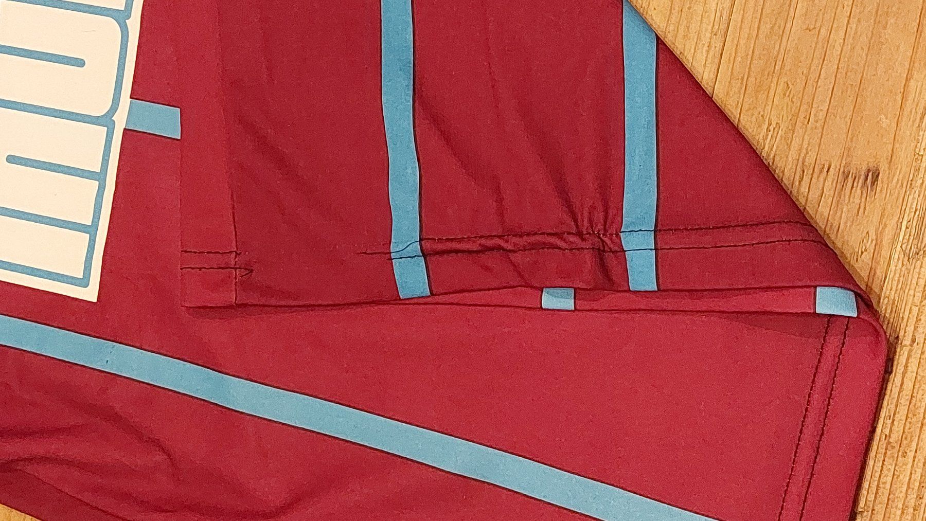 Maglie: Aston Villa Sponsor Muller  S-M – Usato da Bellinzona venduto da  3