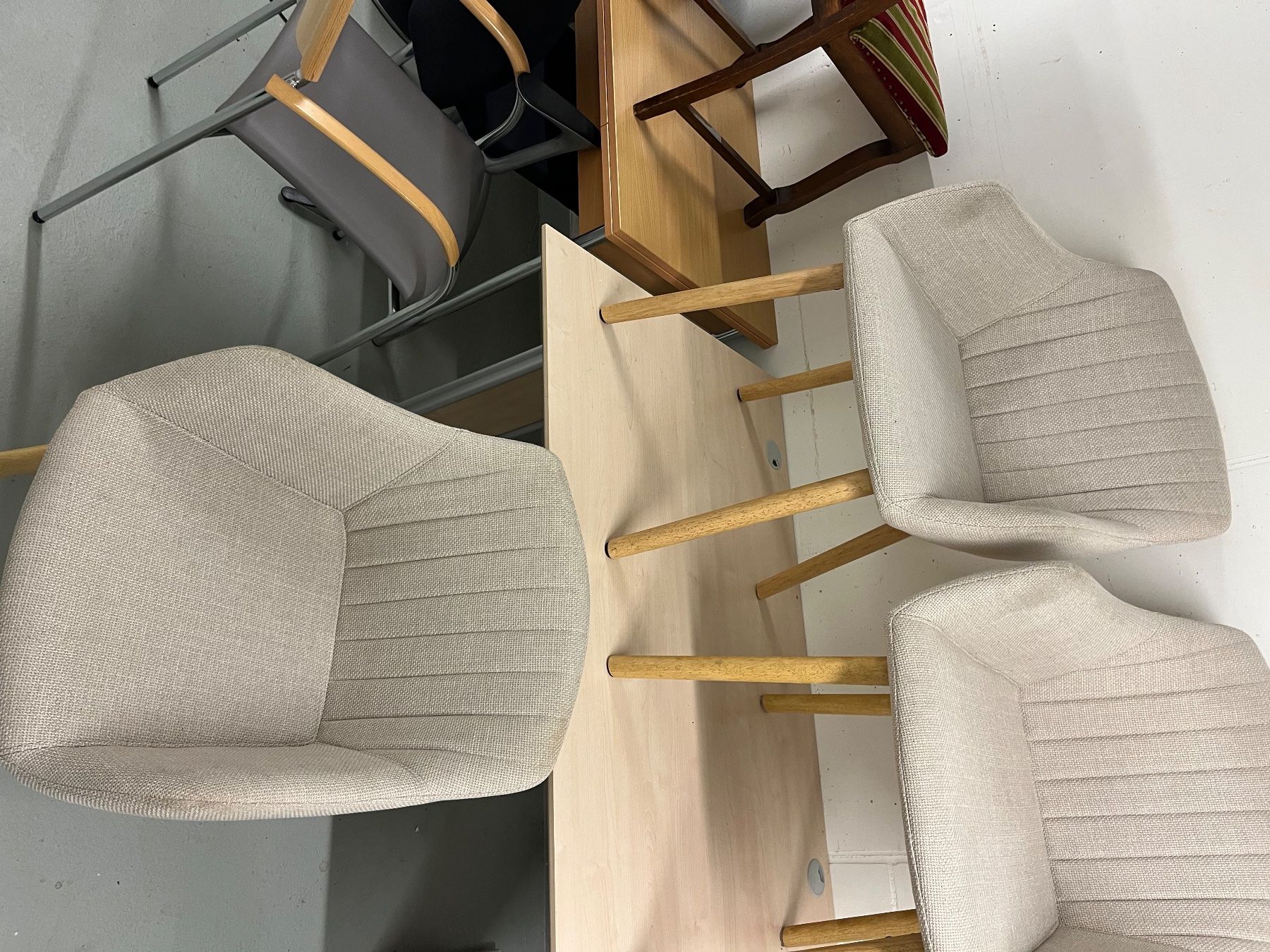 Jysk Stühle: 3er Set Esszimmerstühle UDSBJERG Stoff beige/Eiche! – Gebraucht aus Rüti ZH von Walti0 3