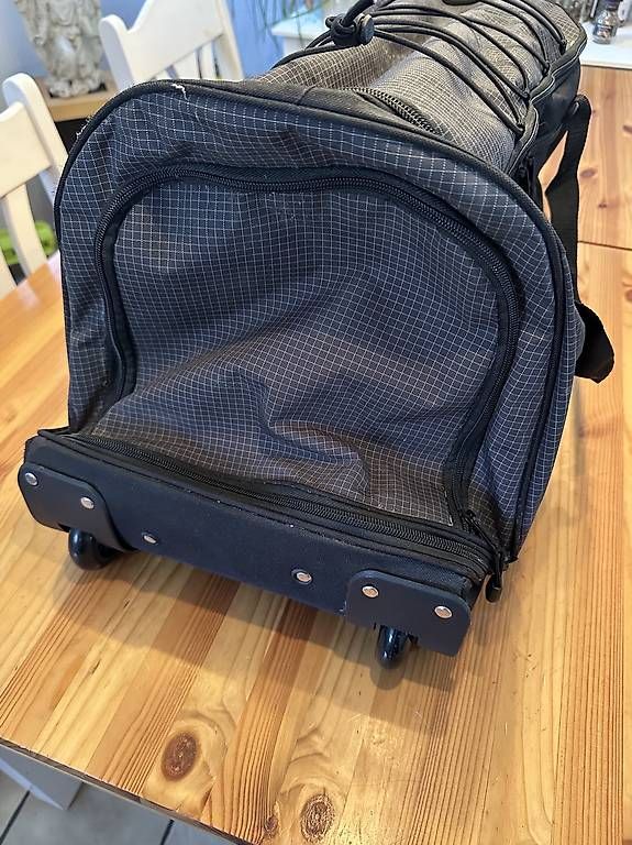 Valises de voyage: Rollkoffer/Tasche – D'occasion à Rebstein par Svnb03 1