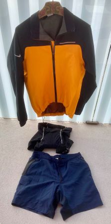 Nike Damen Velo-Set - Regenjacke/Windstoper, Shorts, Hosen