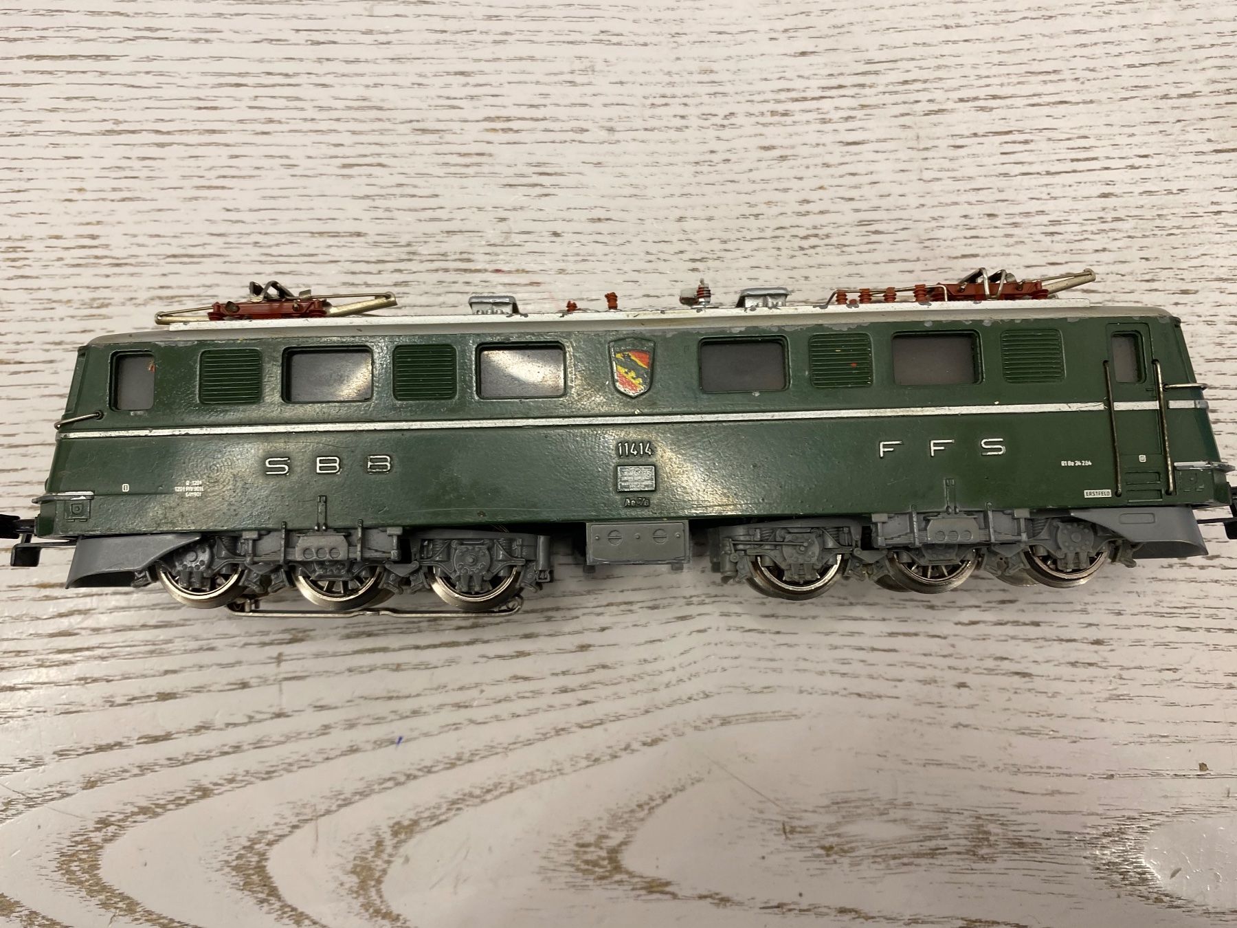 Märklin Modelleisenbahnen: Märklin 3050 SBB Ae 6/6 Bern – Gebraucht aus Lupsingen von New-Haven 1