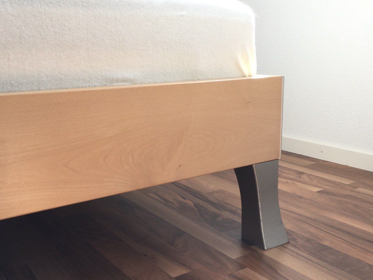 Lits: Schlafzimmer-Set: Doppelbett + 2 Nachttische + Kommode – D'occasion à Rupperswil par MediJan 3