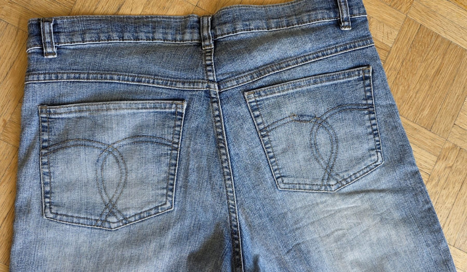 Pantaloni: pantalon jeans taille 40 – Usato da Yverdon-les-Bains venduto da van_dq65 1