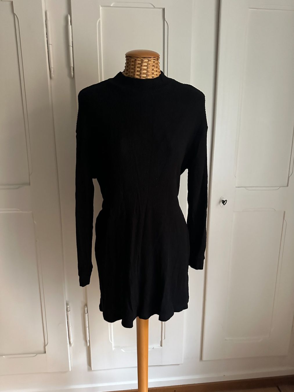 Topshop Vestiti: TOPSHOP - Kleid schwarz gestreift 36 – Usato da Zürich venduto da Diazaio