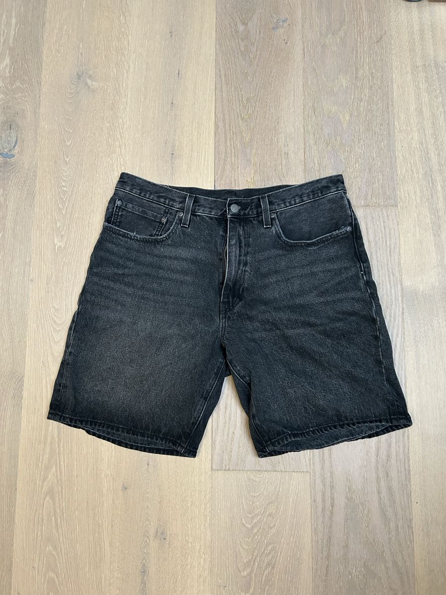 Levi's Jeans: Levi‘s Shorts W34 – Nuovo (secondo la descrizione) da Schlosswil venduto da dagtz10