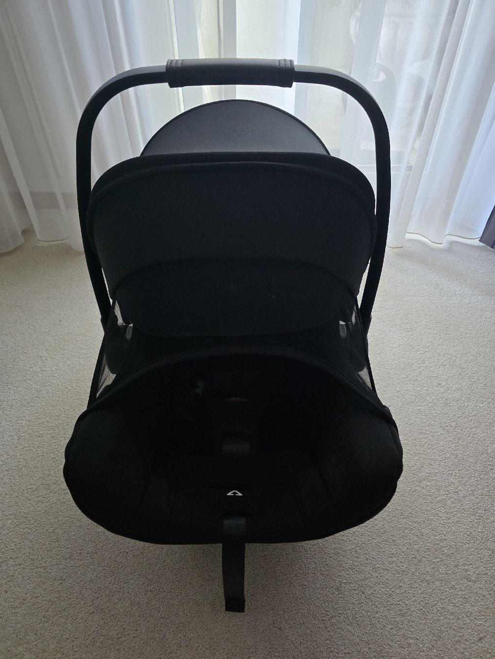 Nuna Seggiolini per auto: Gebrauchte Baby-Schale top Zustand – Usato da Zürich venduto da nav_ack0 3