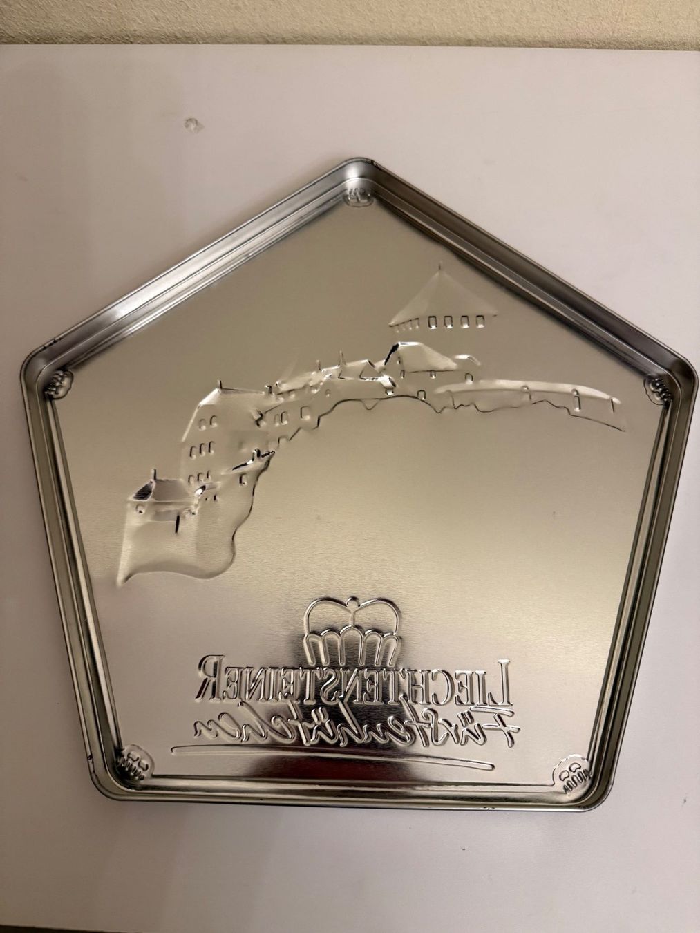 Contenitori & Simili: 5-Eck-Blech-schachtel  -  Relief Druck - Deckel – Usato da Bern venduto da rewe45 1