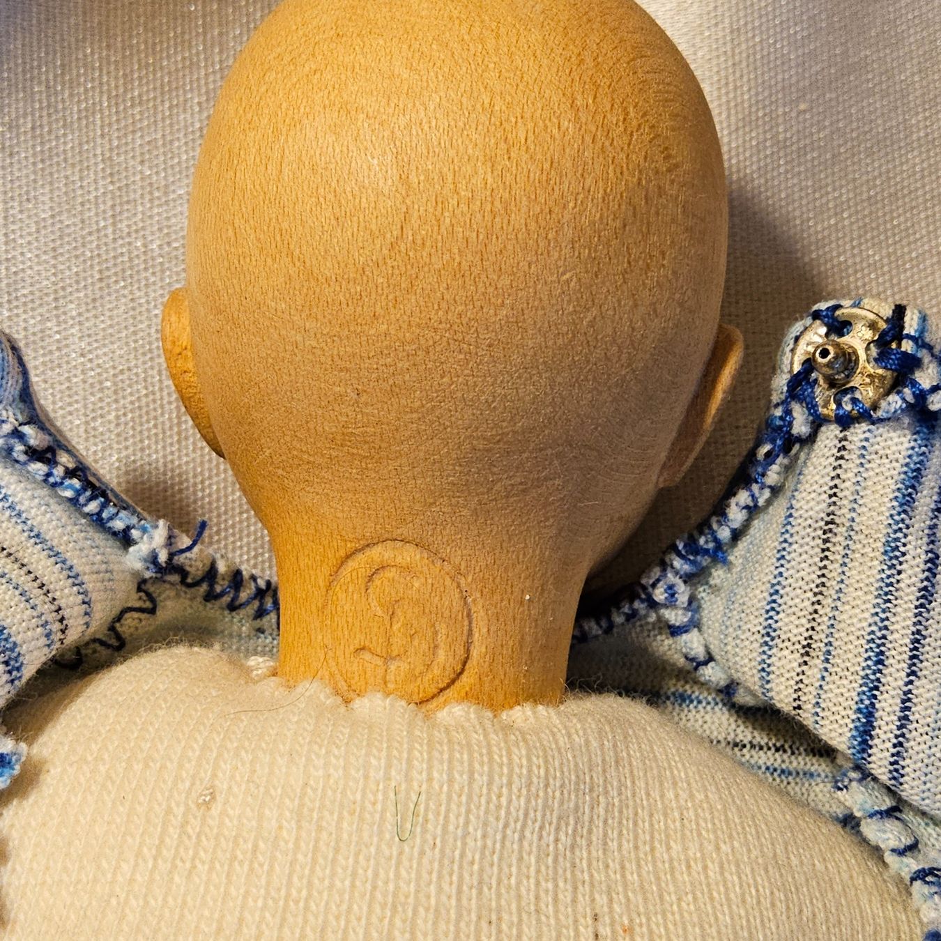 Bambole: Kleine Puppe SD signiert Holz – Usato da Zürich venduto da helsan 9