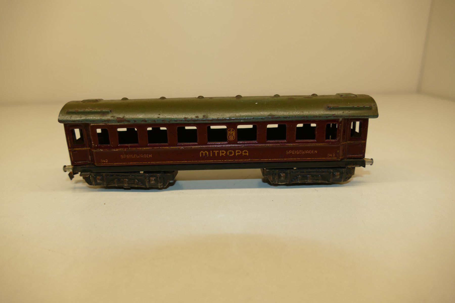 Märklin Trains électriques: Märklin H0: Mitropa Speisewagen – Défectueux à Niederhasli par rail-duerst