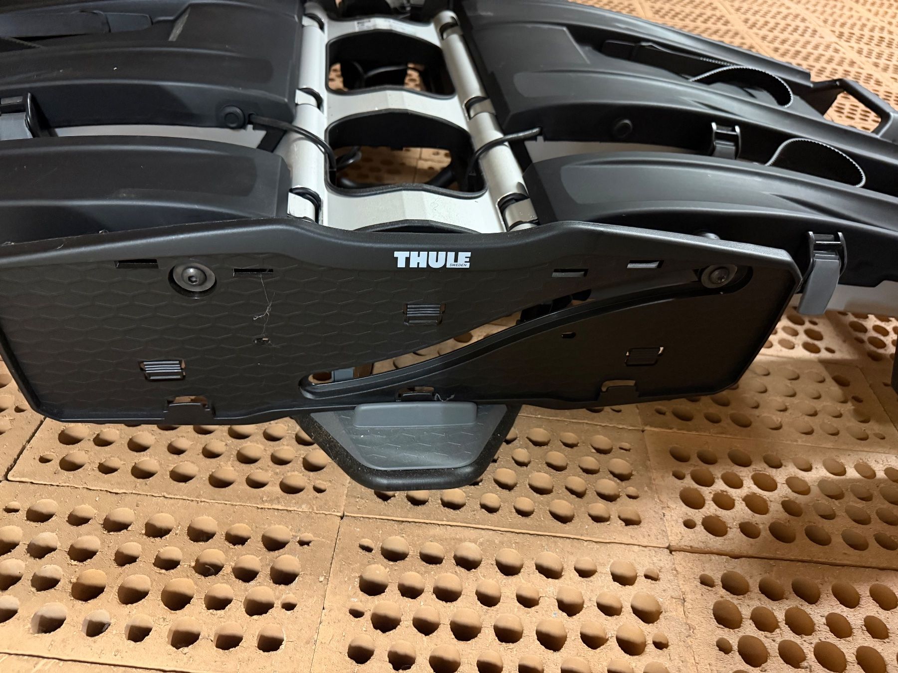 Thule Tutti pezzi di ricambio auto: Porte-vélos Thule EasyFold XT 934 pour 3 vélos – Nuovo (secondo la descrizione) da Sion venduto da urs_qt2f 1