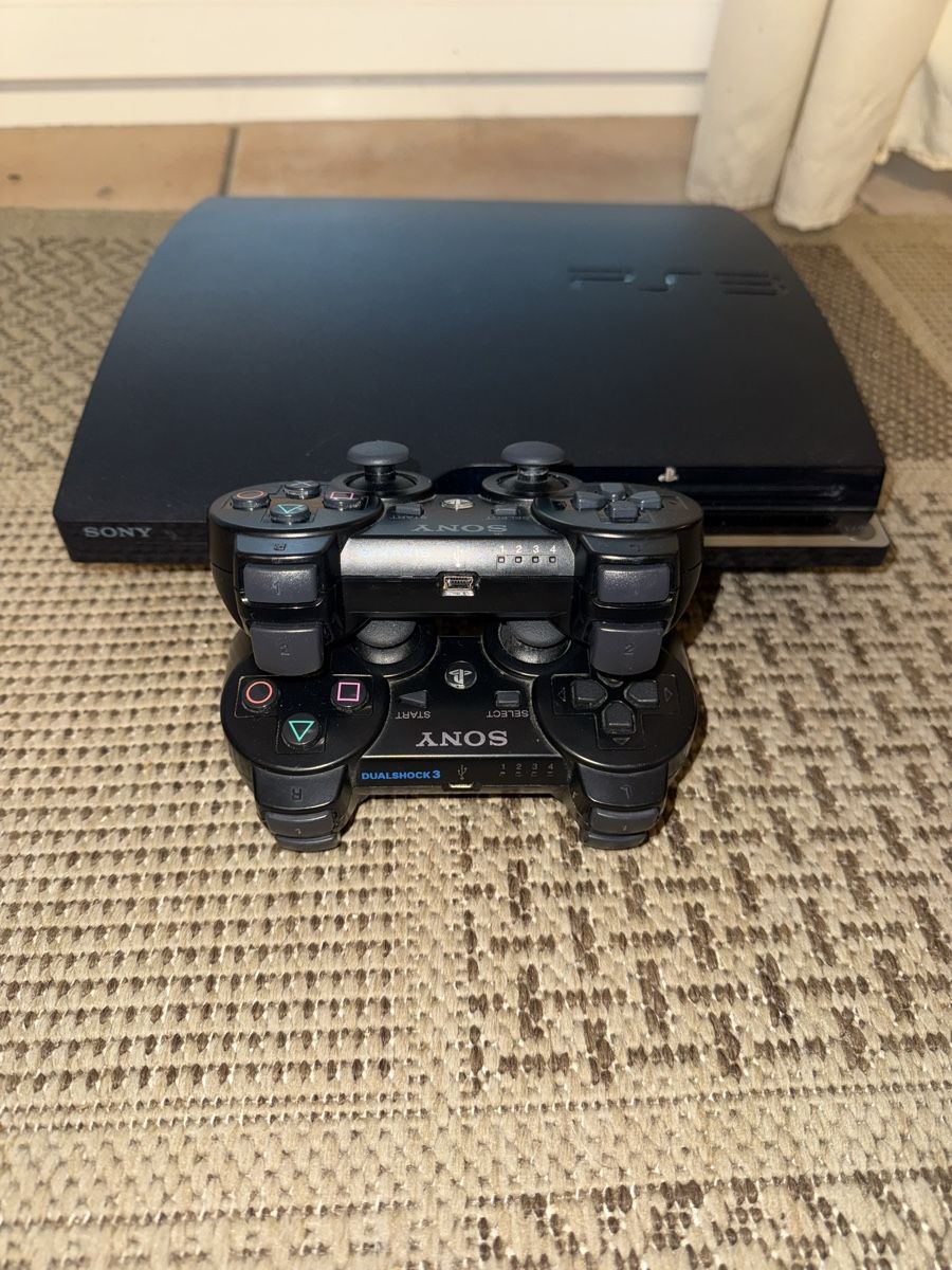 Sony Console: PS3 , 2 controller, all cable  – Usato da Neyruz FR venduto da Paw_ket-Steal 3