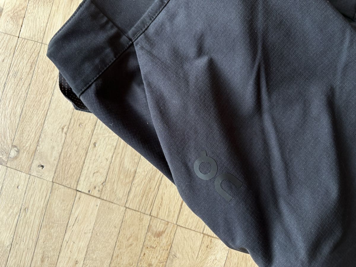 Pantaloni: ON run on clouds explorer pants – Usato da Rombach venduto da akiromay 6
