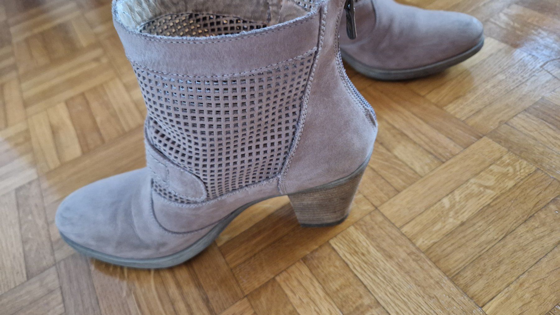Scarpe da donna: Bottines Femme Beige – Usato da Genève venduto da car_2wpt 3