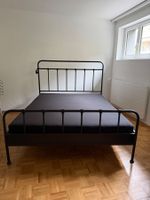Lit 160x200 + matelas + 4 coussins + literies