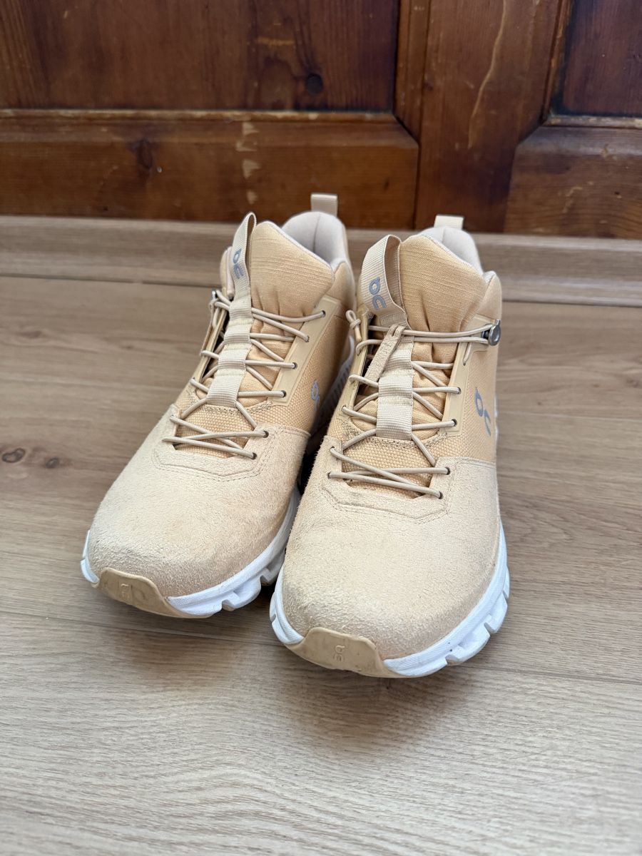 On Chaussures femmes: On chaussures t39 – D'occasion à La Sagne VD par jeliquidetout