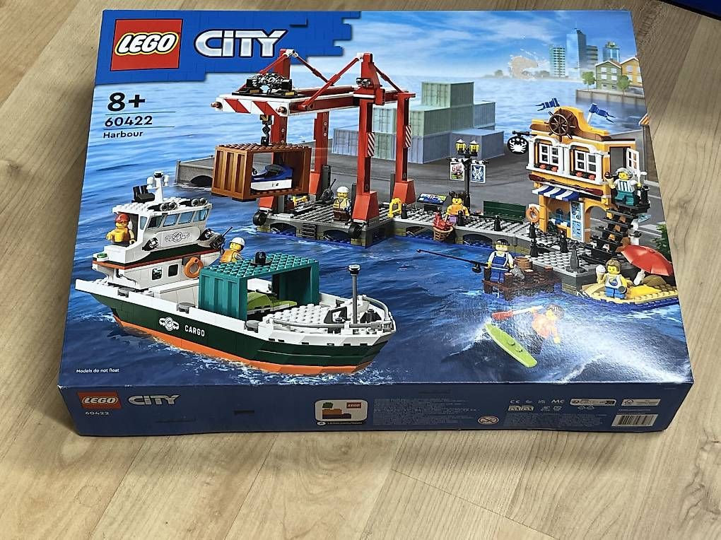 Lego Jouets: Lego City Hafen mit Schiff 60422 – Neuf avec emballage d'origine à Steinhausen par yzos