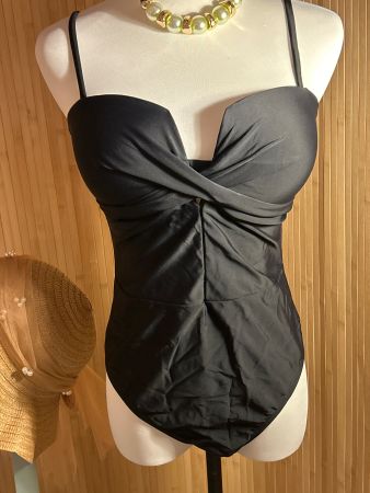 Schwarzer Badeanzug, One-Piece, elegant, Gr. L. Neu!