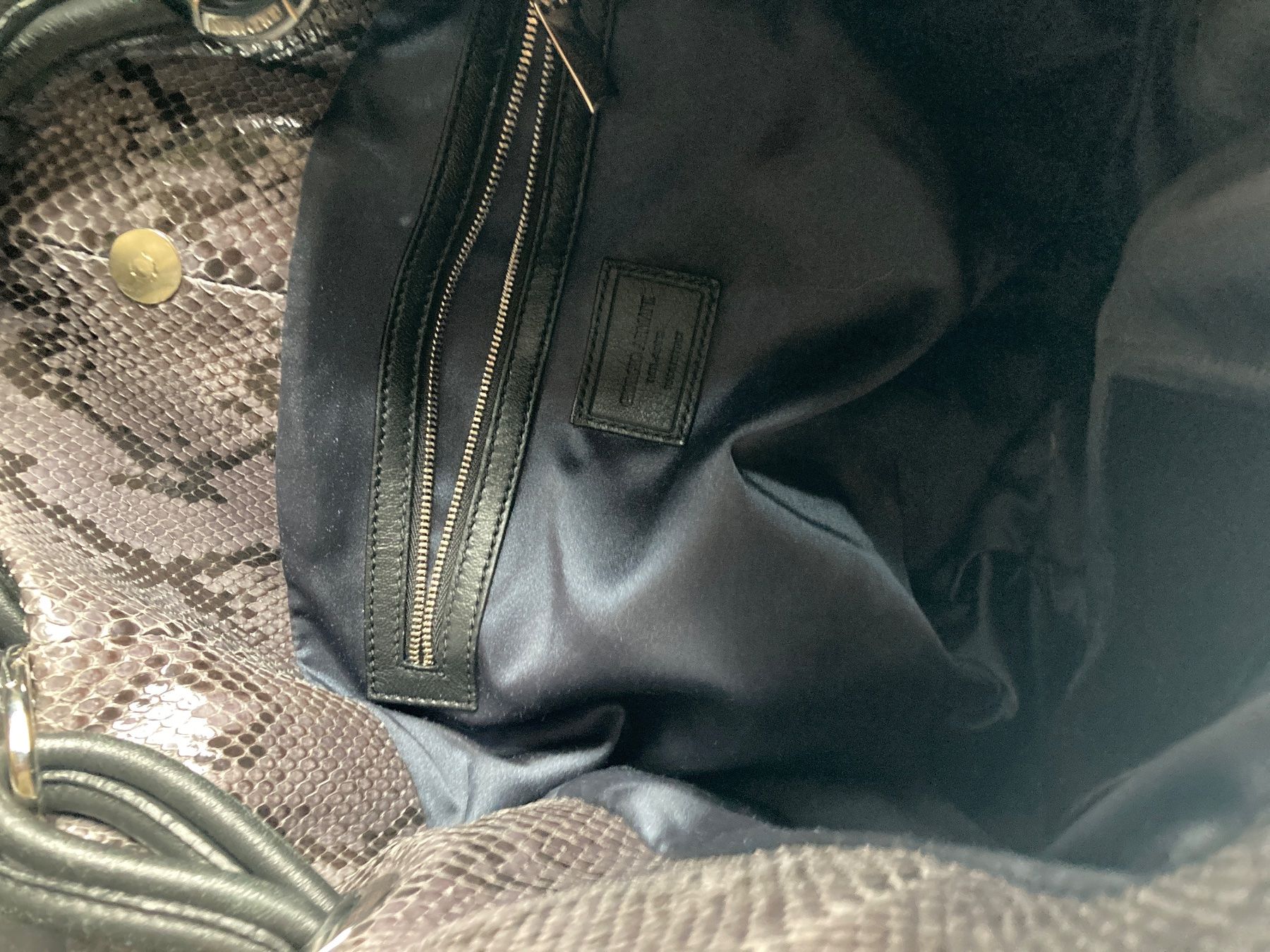 Armani Borse da donna: Giorgio Armani Python Tasche – Usato da Richterswil venduto da MiHaPa 2