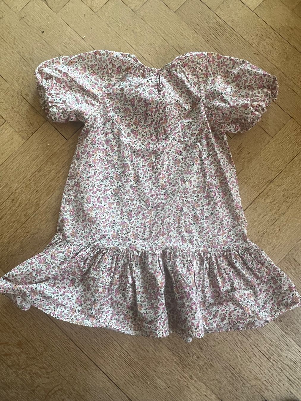 Zara Vestiti & Gonne: Kleid Zara 134 – Usato da Beinwil am See venduto da brigittehug 2