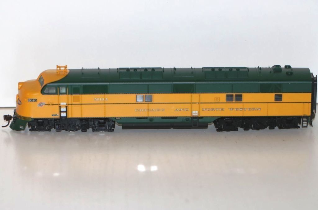 Broadway Modellini di ferrovie: Broadway Ltd H0: EMD E7A C&NW #5010A, mit Sound/DC/DCC – Nuovo e nell'imballaggio originale da Brüttisellen venduto da Rentner44zh 2