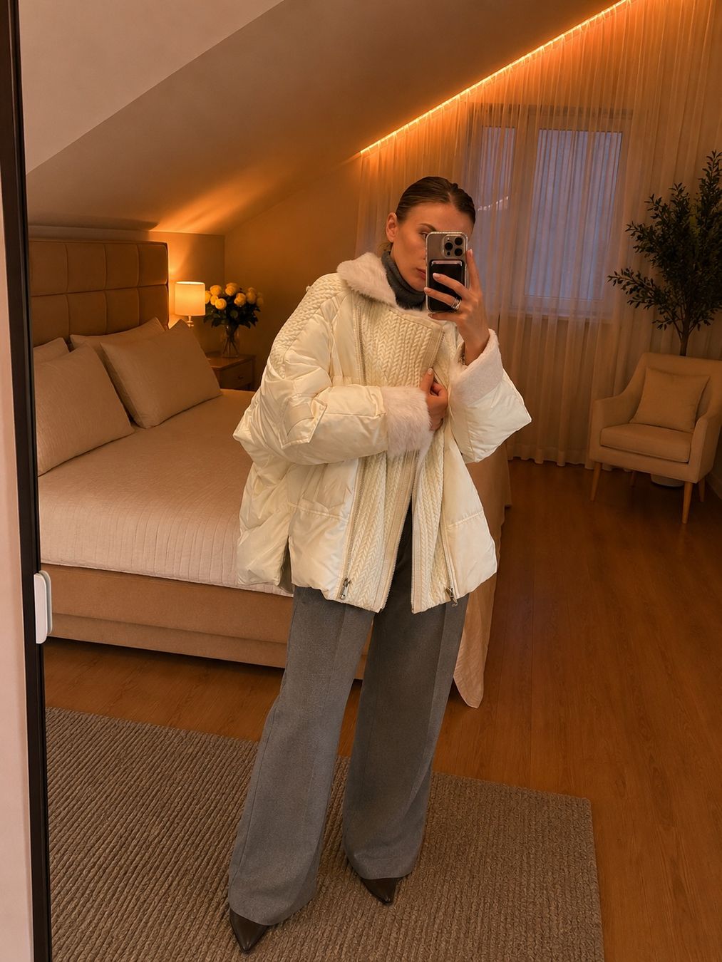 Jacken: Damen Jacket mit Natürliches Fell – Gebraucht aus Sattel von Zlata1