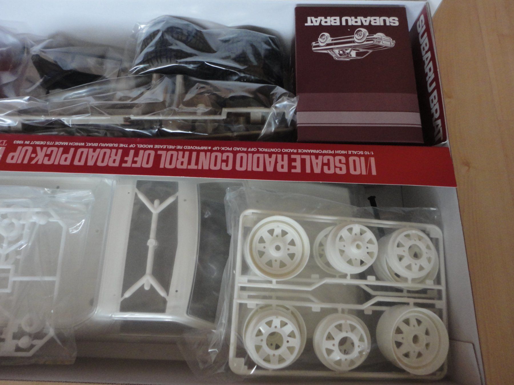 Tamiya Modellismo RC: Tamiya Subaru Brat Bausatz. Mit 2 Karosserien – Nuovo e nell'imballaggio originale da Horgen venduto da RcModell 3