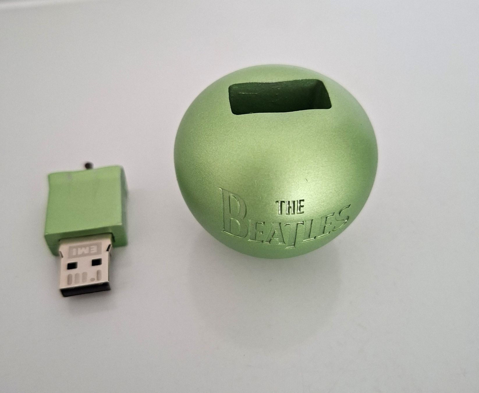 CD: The Beatles USB Stereo Box - 2009 Digital Remaster – Usato da Alosen venduto da beatfr01 2