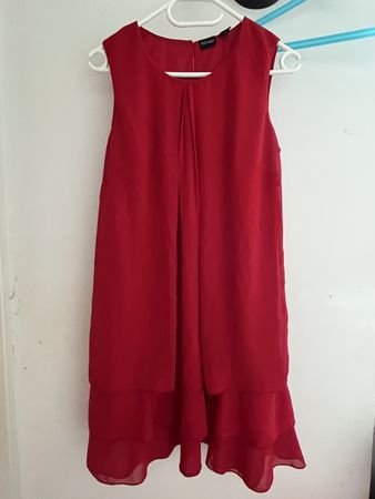 Kleid rot ärmellos Grösse 38 guter Zustand