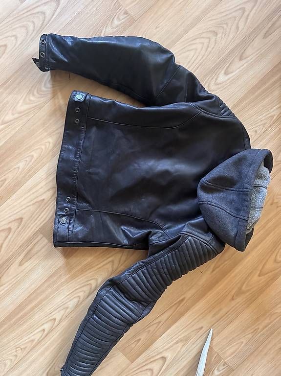 Giacche: Motorrad Lederjacke Damen Gr.38 – Usato da Vilters venduto da Natalie_Gothe13 1