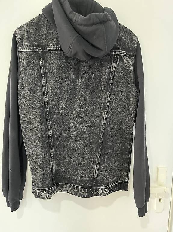 Giacche: Veste en jean noire  – Usato da Genève venduto da Eric1823 2