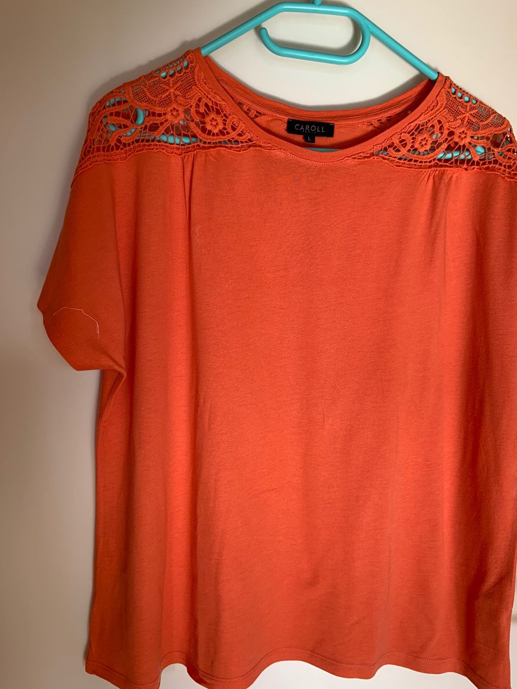 Caroll T-Shirts: T-shirt – Gebraucht aus Ecublens VD von timily 1