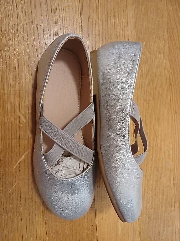 Scarpe per ragazze: Ballerina Neu Mädchen 32 – Usato da Sisseln AG venduto da JanaSK 1