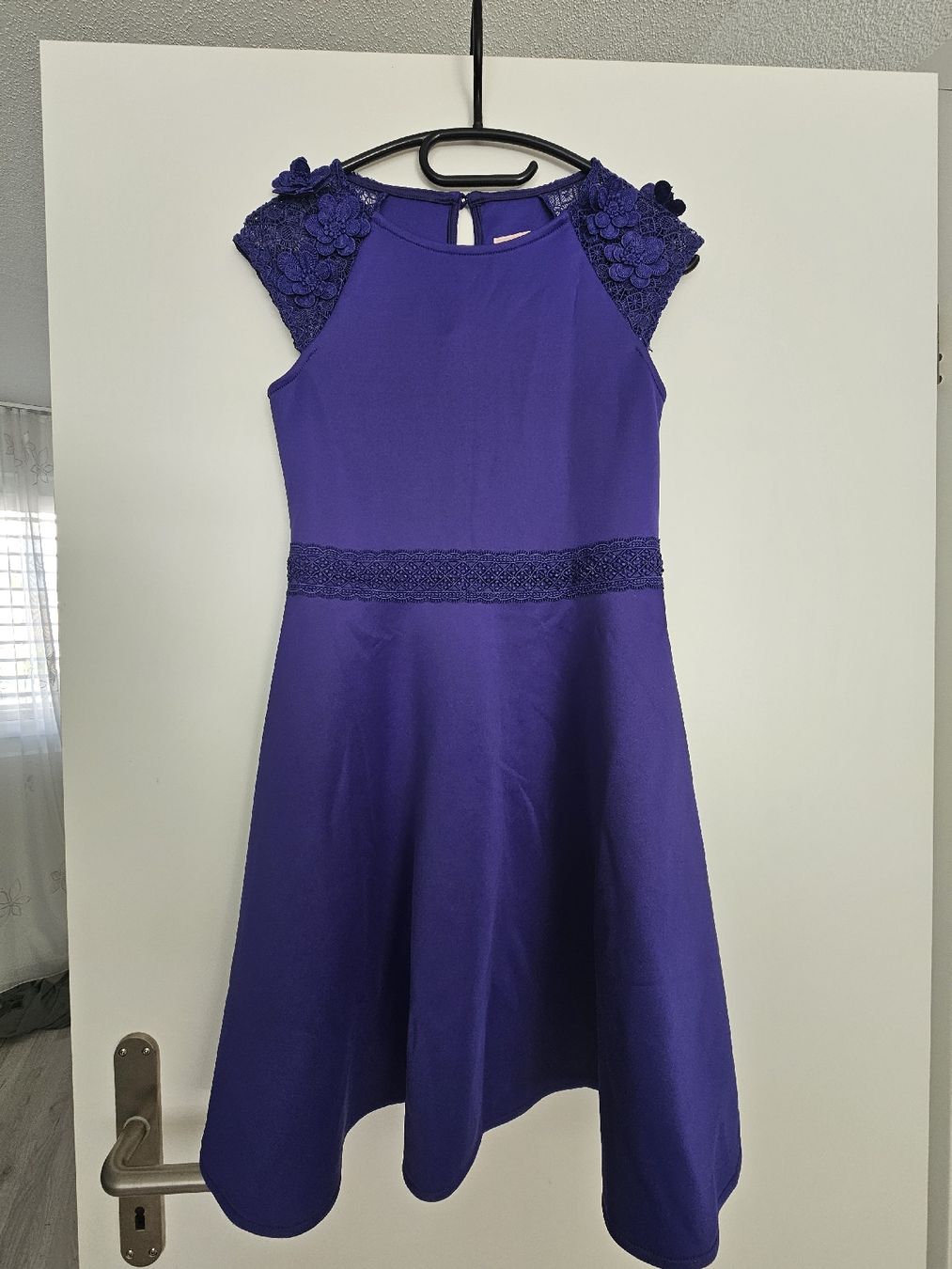 Robes et jupes: Festkleid Gr. 158  – D'occasion à Bätterkinden par Pescelino