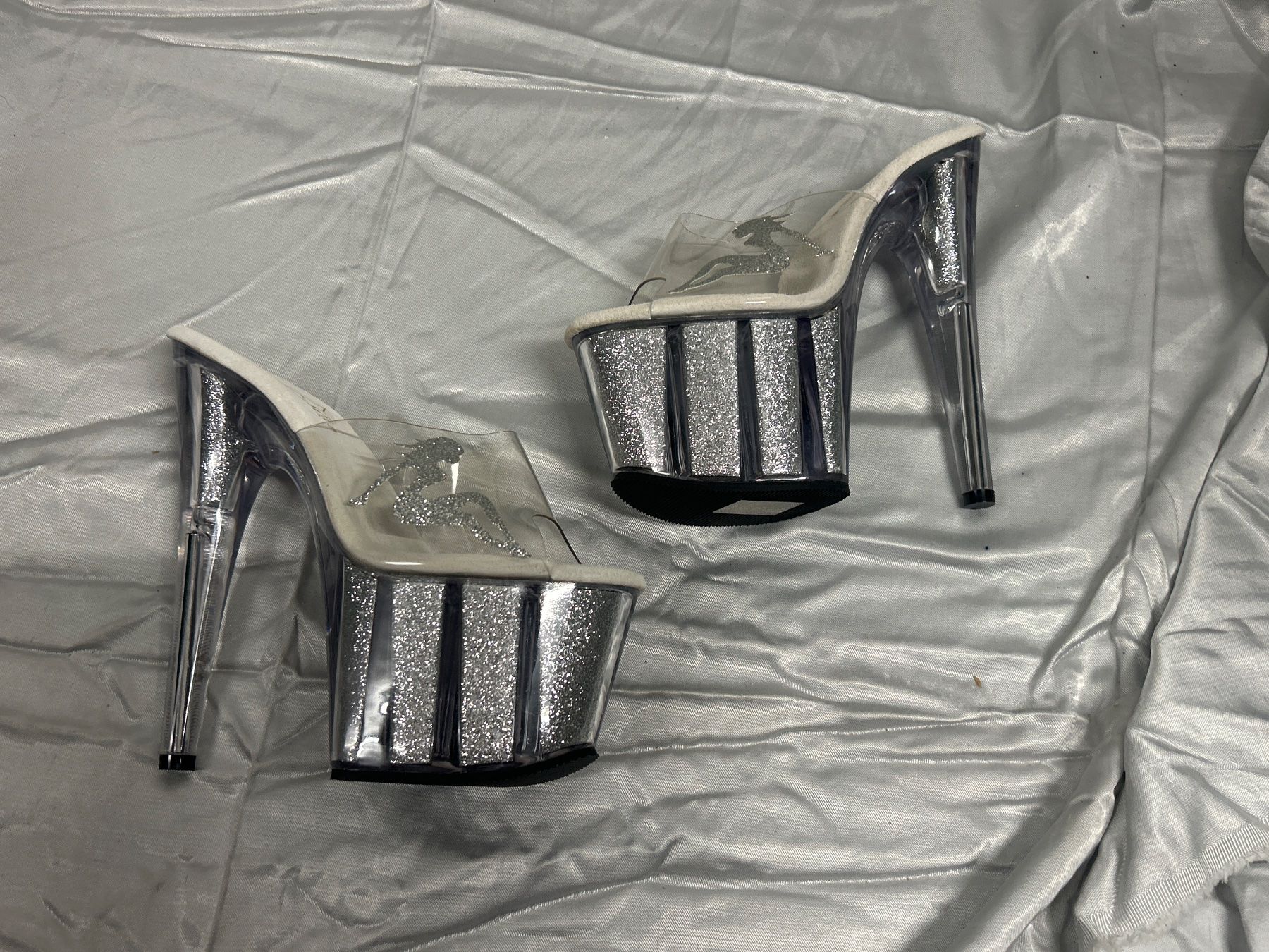 Chaussures femmes: Pleaser Platform Sandale Mules Gr 35 cm Neu – Neuf avec emballage d'origine à Regensdorf par Spyke55 1