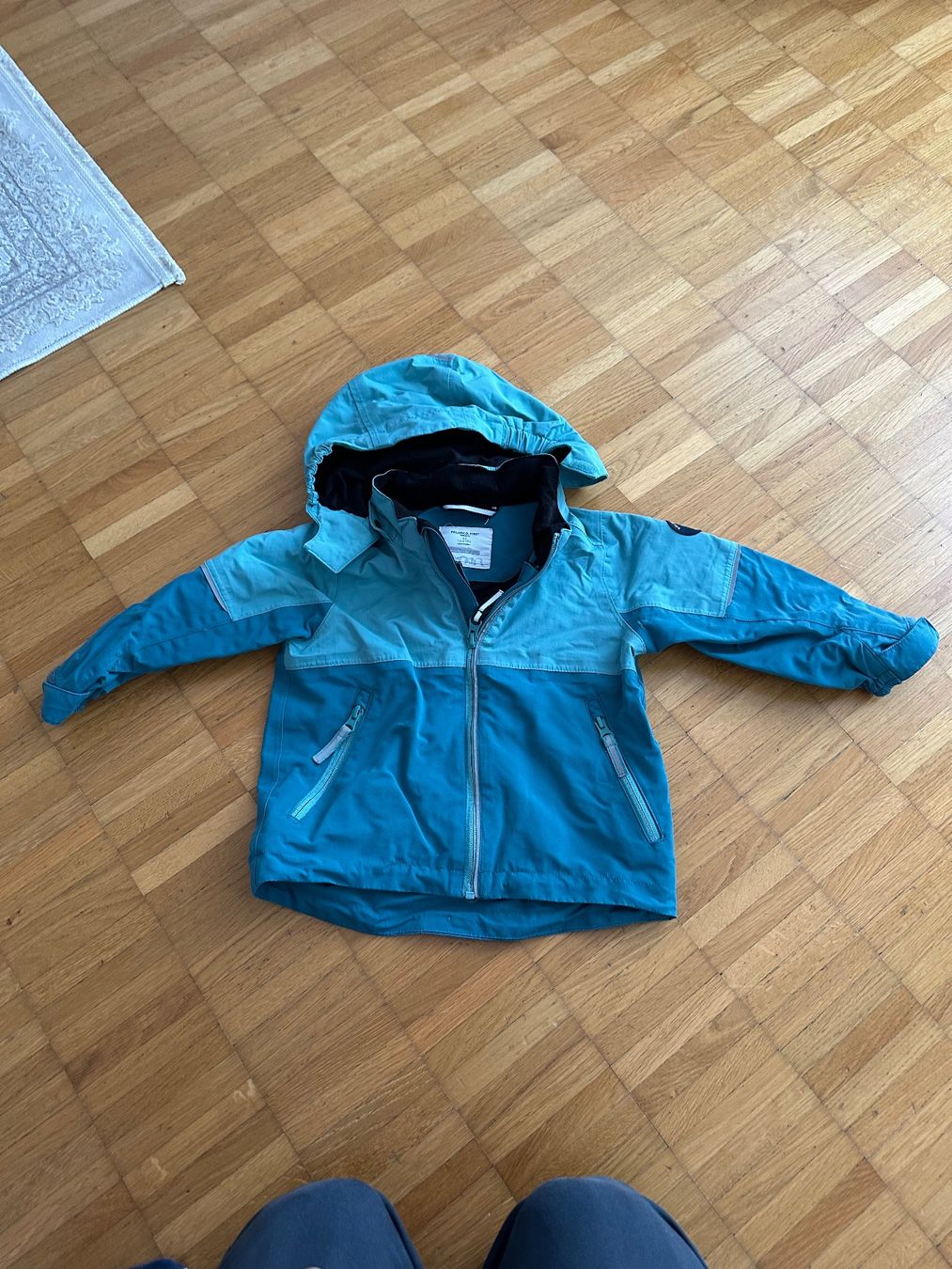 Lotti & Set di vestiti: Kinder Kleider – Usato da Zug venduto da uri_z6fm 2