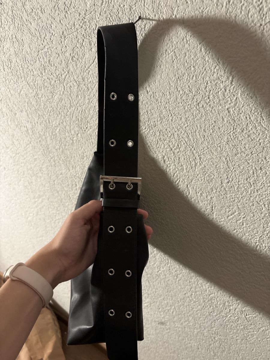 Pull&Bear Borse: Sac à main noir pull&bear avec sangle ajustable état correct – Nuovo (secondo la descrizione) da Malleray venduto da lol_96pf 1