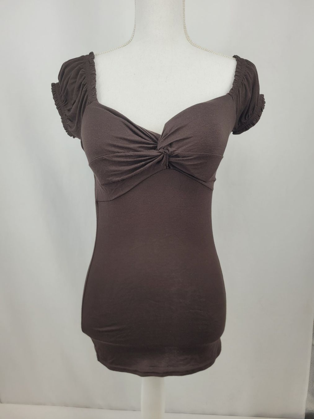 Tops: RUE MONTMARTRE Haut Marron – D'occasion à Lausanne par PlusValue_Lausanne