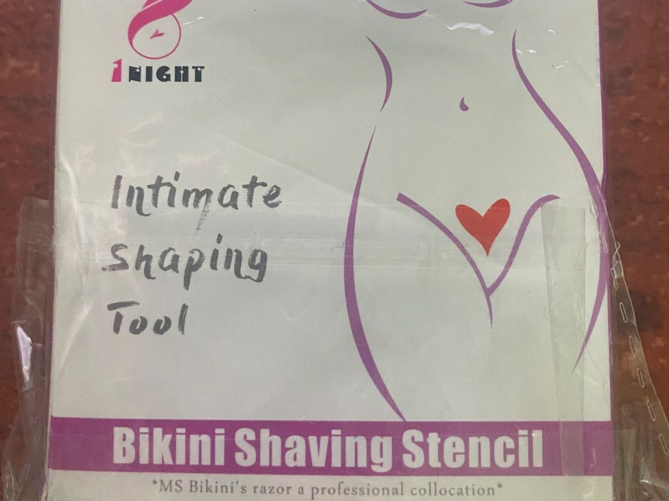 Rasierapparate & Rasierklingen: 7-teilige Rasierschablone mit Bikini-Trimmer-Rasierer – Neu und originalverpackt aus Gümligen von Farrolito 8