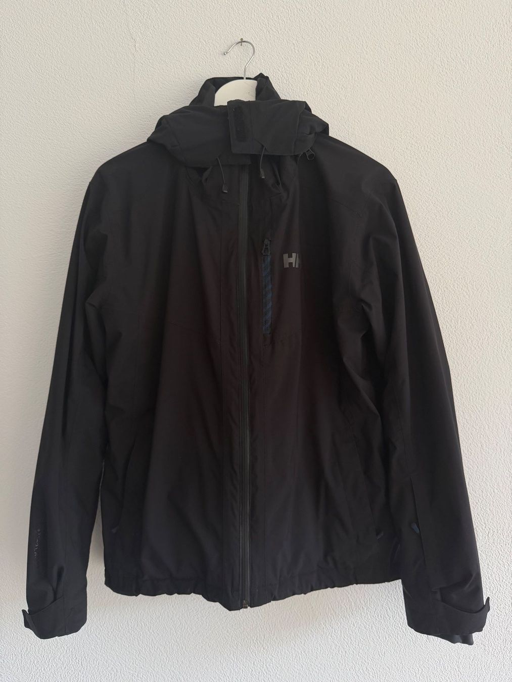 Helly Hansen Giacche: Helly Hansen Winterjacke Schwarz, Grösse S/P – Usato da Sedrun venduto da ton_5mxj