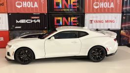 Chevrolet Camaro ZL1  Auto Art