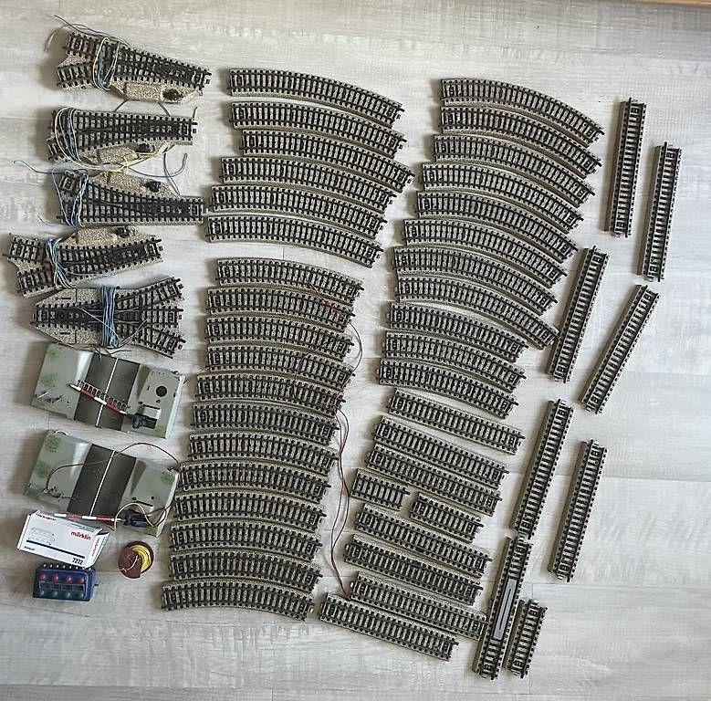 Modellini di ferrovie: Train électrique Märklin – Usato da La Chaux-de-Fonds venduto da mat_8zzk 1