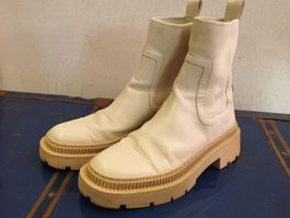 Stiefeletten Mango weiss mit Profilsohle Grösse 39