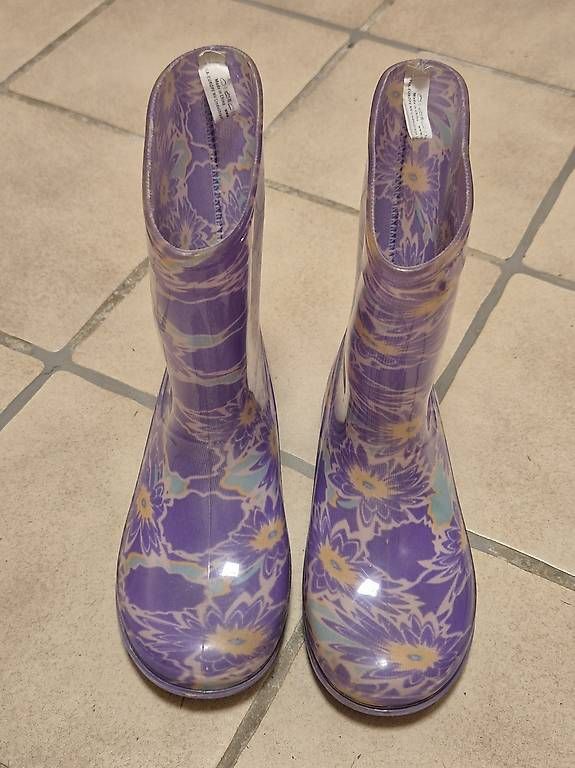 Schuhe für Mädchen: Gummistiefel 29 – Gebraucht aus Lachen SZ von leger 2