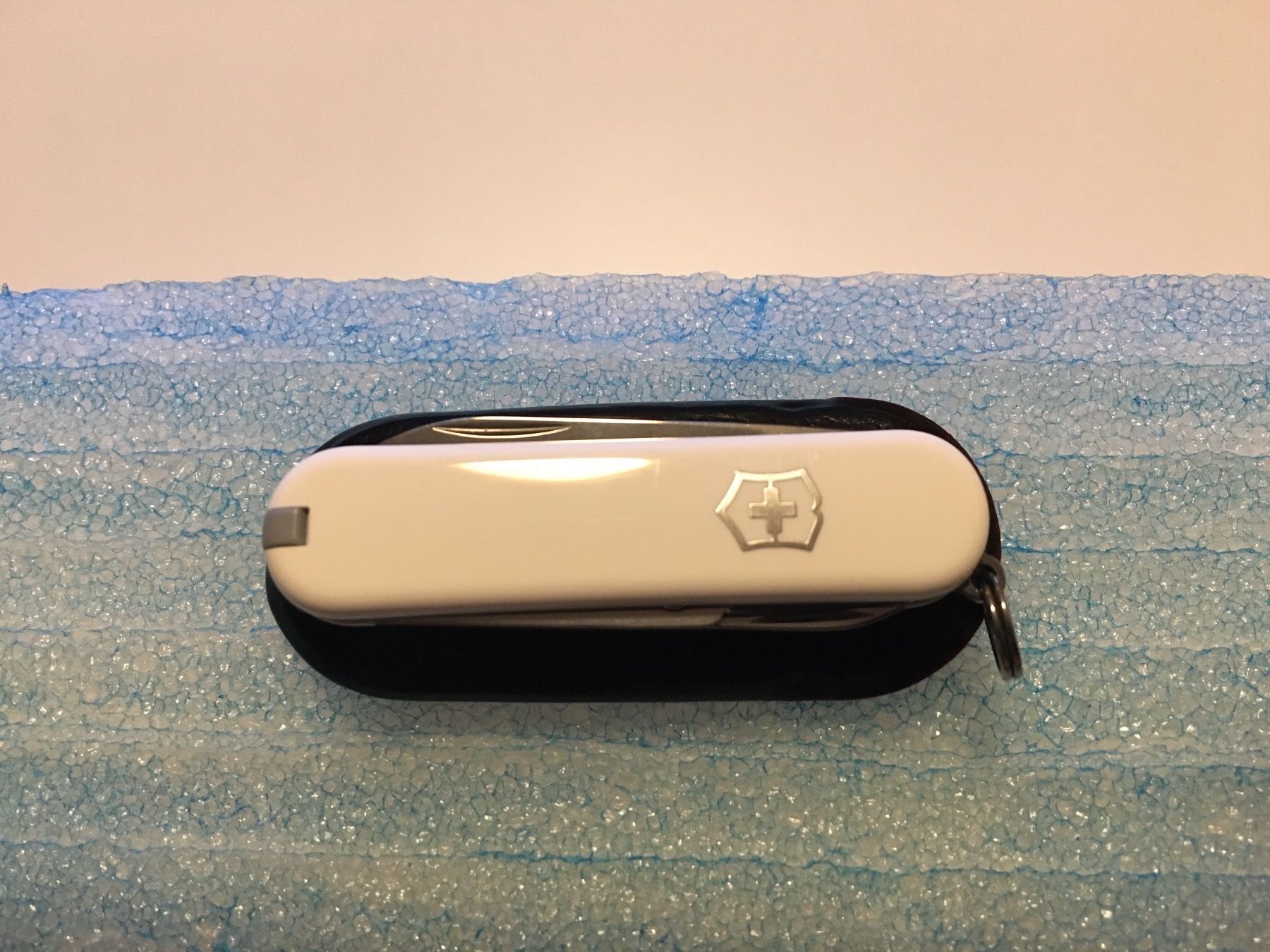 Victorinox Coltelli tascabile: VICTORINOX - Classic - Sackmesser - lüscher Technologies – Usato da Andwil SG venduto da Rainboli 9
