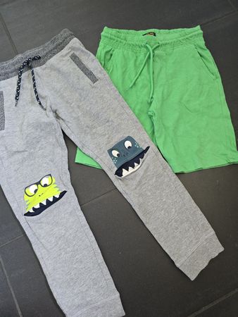 Trainerhose und Shorts Jungen, Gr. 122