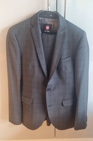 Edler Club of Gents Anzug, Gr. 46, grau Top Zustand!